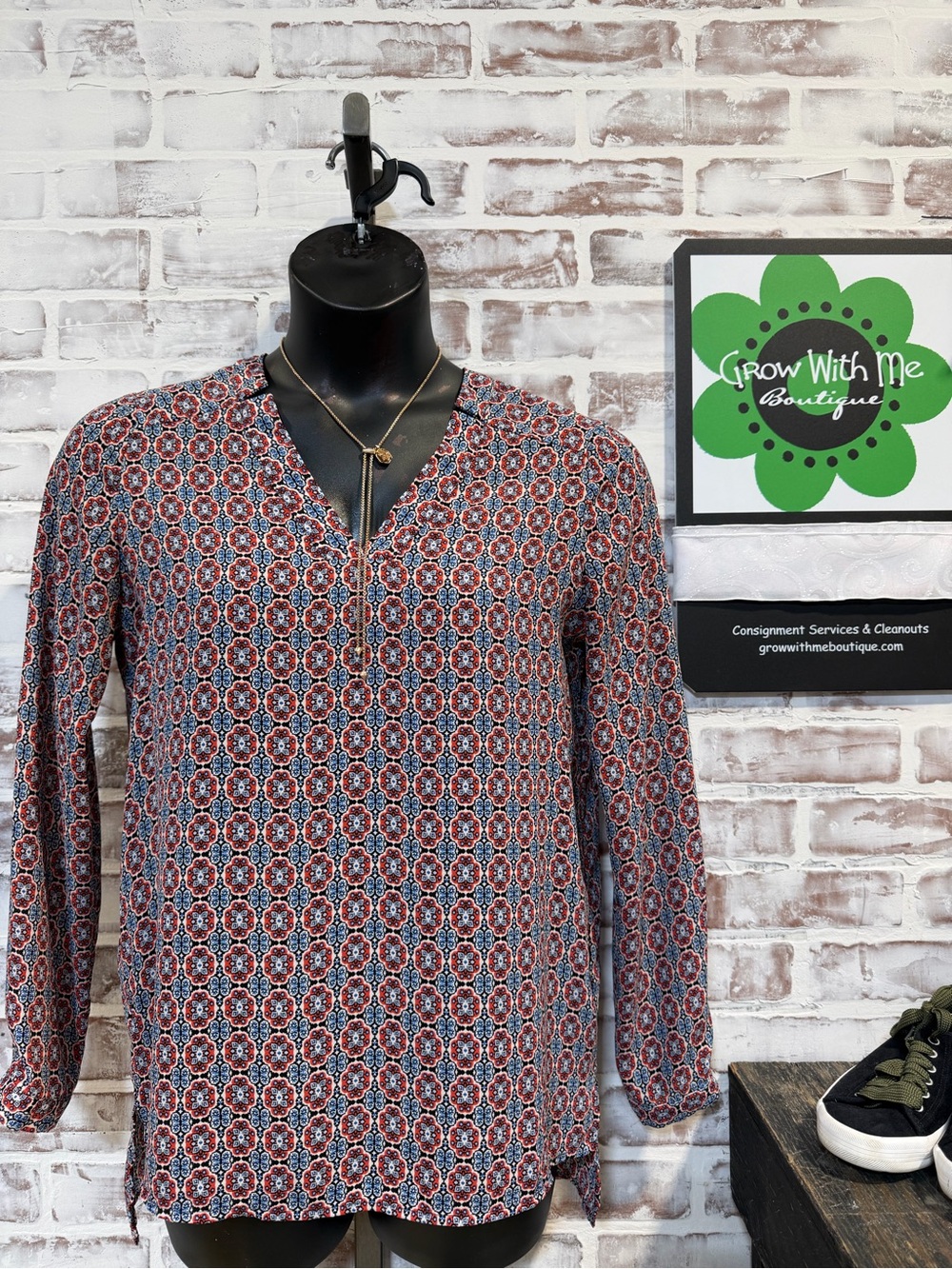 Pleione Red and Navy Geometric Print Blouse women’s small